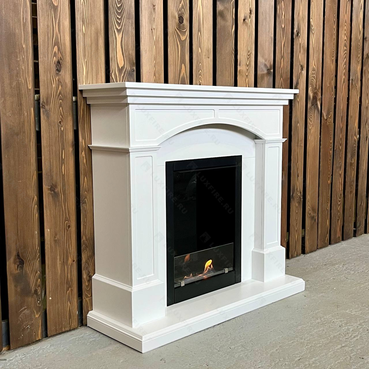 Биокамин Lux Fire с порталом Орел 24, белый